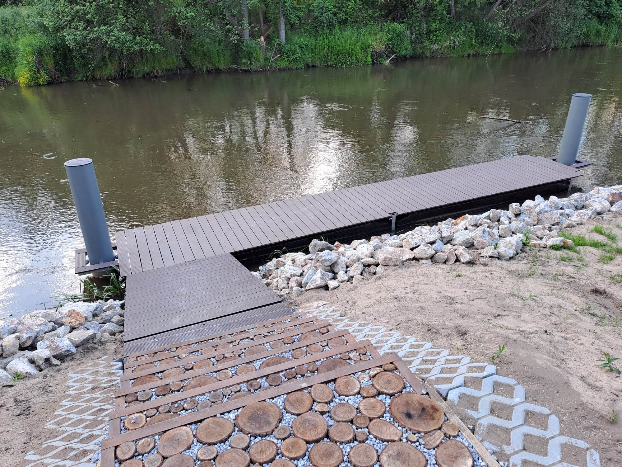 Budowa przystani kajakowej wraz z niezbędną infrastrukturą